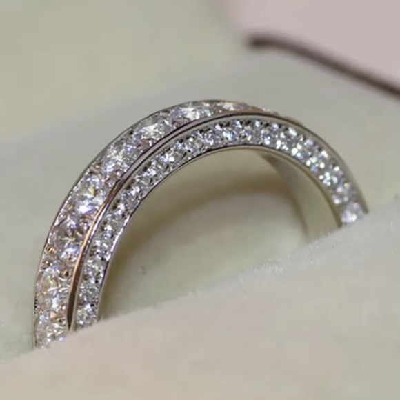 🆕GORGEOS Diamond Eternity Band - Picture 3 of 6